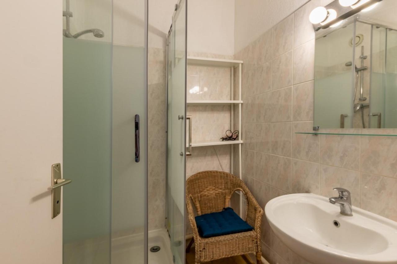 Nice Apt For 4 With Terrace And Pool Apartment Bandol Bagian luar foto
